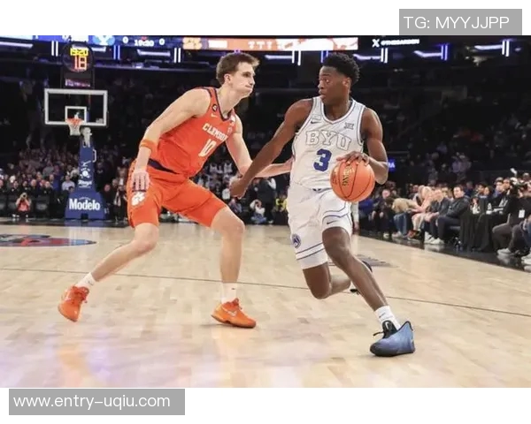 卡梅隆布泽尔与迪班萨争夺NCAA得分王宝座精彩对决即将上演