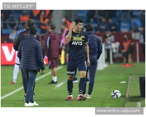 金玟哉拒绝费内巴切与意甲多队邀约决心留队至今夏